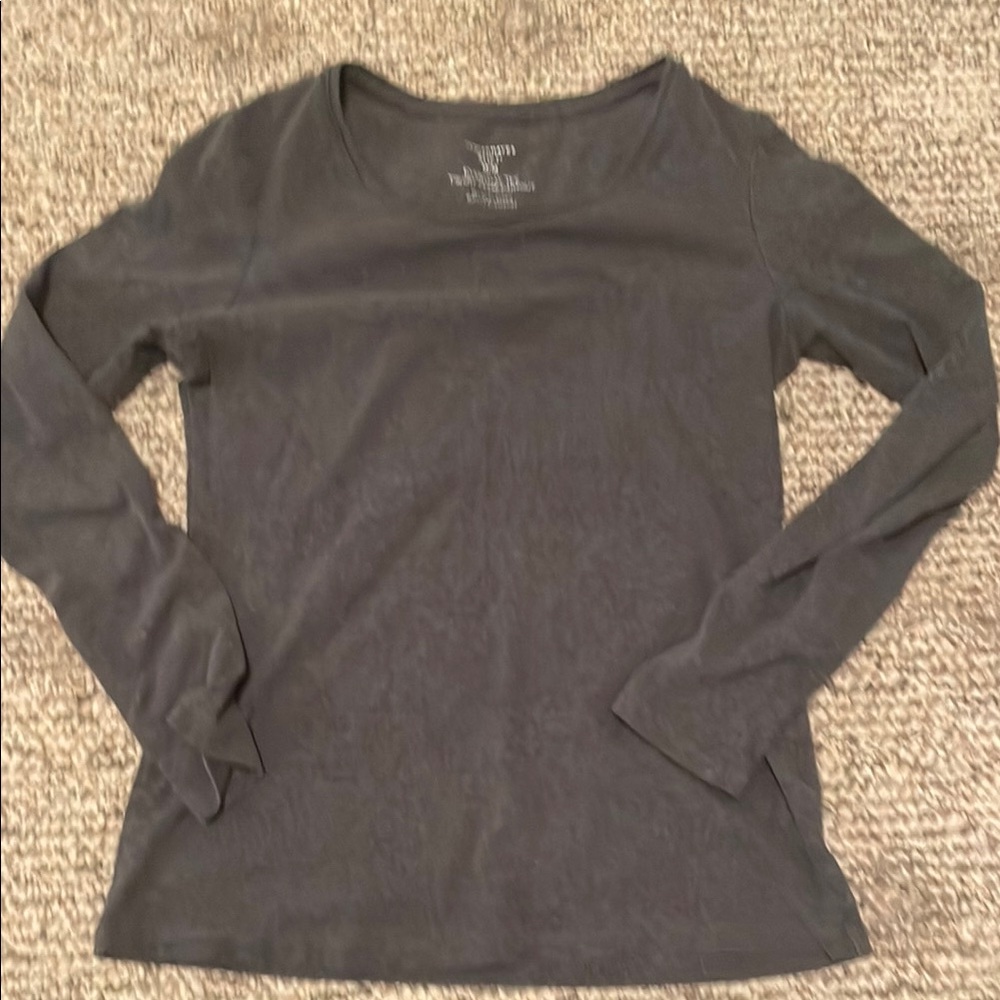 Denver Hayes Gray Fitted Long Sleeve Tee